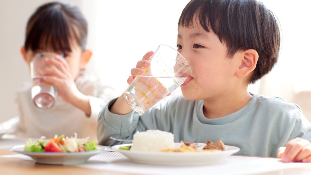 食事中の水分補給
